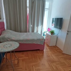 Jednosoban blizu City Kvarta