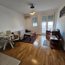 Garsonjera Tuški put