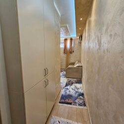 🔶️ I Z D A V A Nj E 🔶️Izdaje se garsonjera na Zabjelu, iza Multikoma.Garsonjera posjeduje par (3)