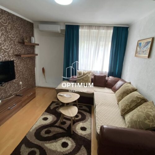 🔶️ I Z D A V A Nj E 🔶️Izdaje se jednosoban stan na Zabjelu na 1. spratu, zgrada nema lift. Ul