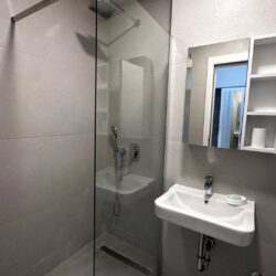 🔶️ I Z D A V A Nj E 🔶️Izdaje se nov neuseljiv jednosoban stan na Zabjelu, ul. Iva Vizina zgra (5)