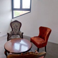 🔶️ I Z D A V A Nj E 🔶️Izdaje se poslovni prostor 120m² u Bokeškoj ulici na 1.spratu.Nalazi se (3)