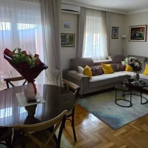 🔶️ P R O D A J A 🔶️Prodaje se dvosoban namješten stan 65m² na Zabjelu, zgrada preko puta Mult