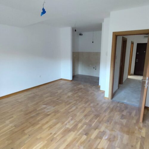 🔶️ P R O D A J A 🔶️Prodaje se dvosoban stan 65m² na Cetinju mjesto Gruda.Stan se nalazi na 4.