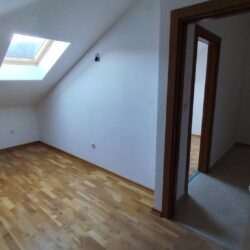 🔶️ P R O D A J A 🔶️Prodaje se dvosoban stan 65m² na Cetinju mjesto Gruda.Stan se nalazi na 4. (5)