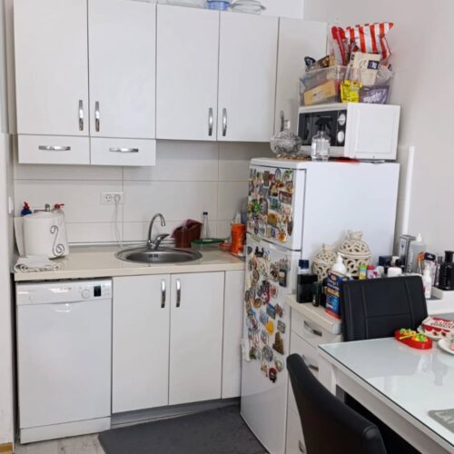 🔶️ P R O D A J A 🔶️Prodaje se garsonjera 26m² na Tuškom Putu.Nalazi se na 3. spratu, zgrada p