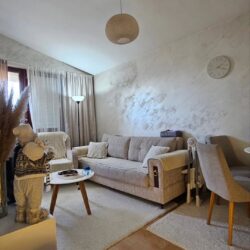 Dvosoban preko Morače