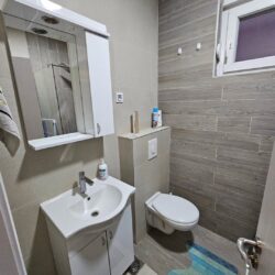 🔶️ I Z D A V A Nj E 🔶️ Izdaje se garsonjera na Zabjelu na par minuta od Multikima.Nalazi se n (4)