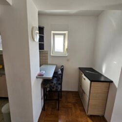 🔶️ I Z D A V A Nj E 🔶️Izdaje se jednosoban stan duplex 49m² na Zabjelu, zgrada preko puta sto (3)
