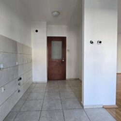 🔶️ P R O D A J A 🔶️Na prodaju dvosoban stan funkcionalnog rasporeda u mirnoj i porodičnoj zon (2)