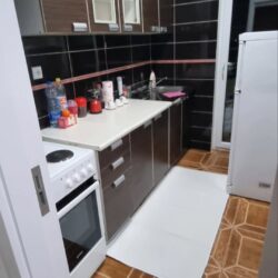 🔶️ I Z D A V A Nj E 🔶️IZDAVANJE ZAGORIC ULICA IVA ANDRICA 📍Izdaje se veći jednosoban stan u (3)