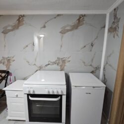 🔶️ I Z D A V A Nj E 🔶️Izdaje se jednosoban stan u kući kod Ekonomske škole.Ulaz je zaseban, r (3)