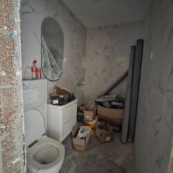 🔶️ P R O D A J A 🔶️Prodaje se garsonjera 28m² na Zabjelu, preko puta Zabjelske Vektre.Nalazi (3)