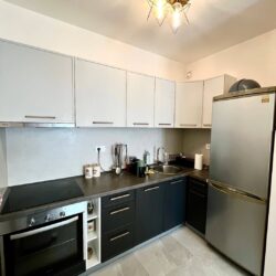 🔶️ I Z D A V A Nj E 🔶️Izdaje se jednosoban stan u Central Pointu.Stan se nalazi na 7. spratu, (3)