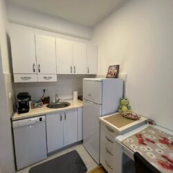 🔶️ P R O D A J A 🔶️Prodaje se garsonjera 26m² na Tuškom Putu.Nalazi se na 3. spatu, zgrada po (2)